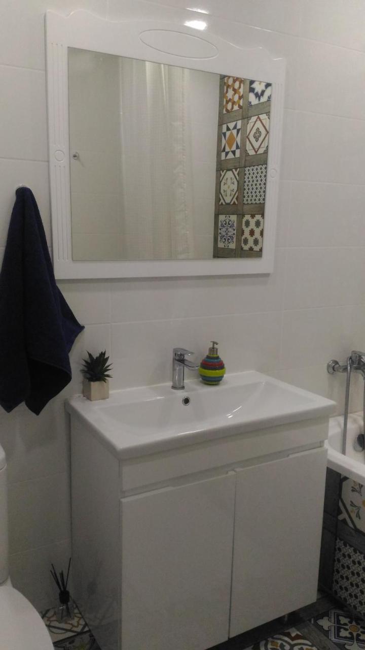 Apartament Lux Sect. Riscani คีชีเนา ภายนอก รูปภาพ