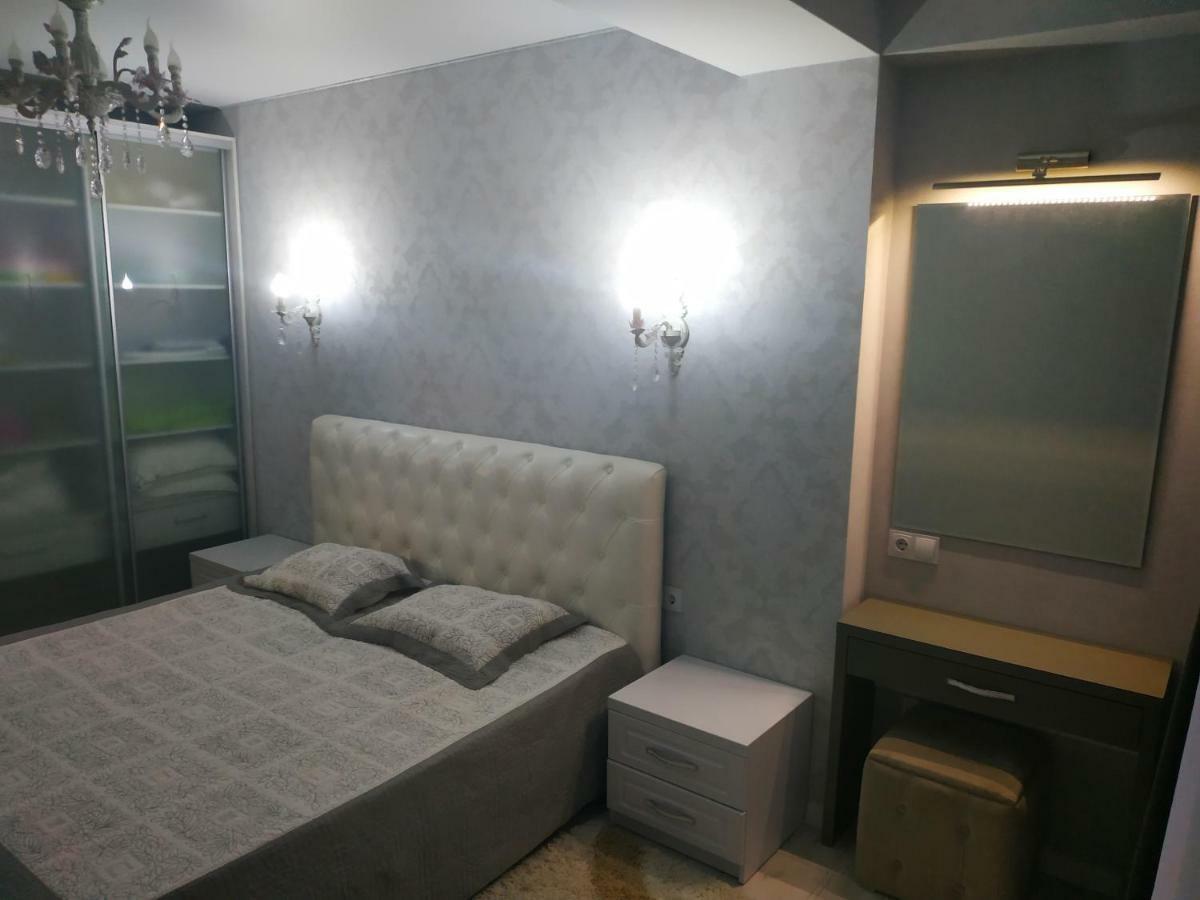 Apartament Lux Sect. Riscani คีชีเนา ภายนอก รูปภาพ